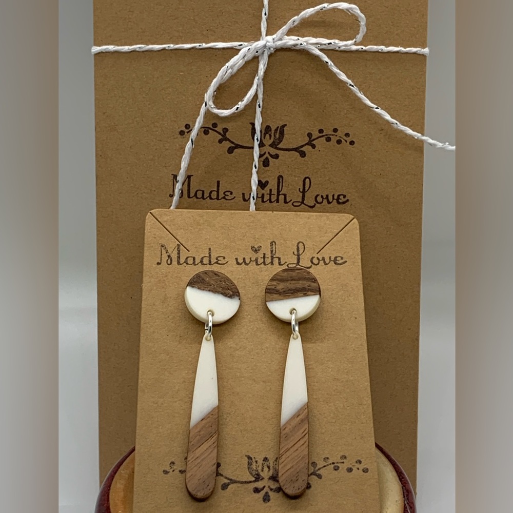 ✨NWT Earrings✨ Wood & Resin Dandlers✨Hand Crafted ✨Artisan!✨ - Picture 7 of 8